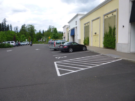 Public parking behind the Nyberg Rivers shopping mall - trail entrance straight ahead Public parking behind the Nyberg Rivers shopping mall - trail entrance straight ahead